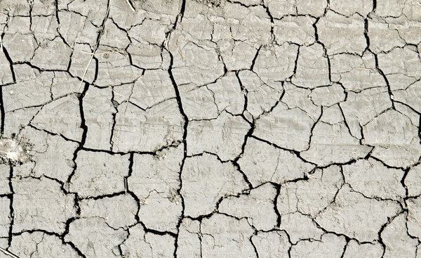 Сухая трещина
