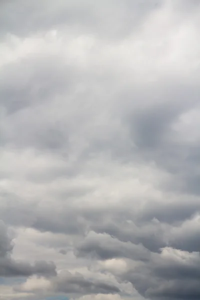 Nuvens céu azul — Fotografia de Stock