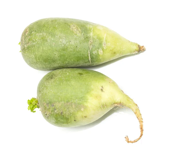 Зеленый редис на белом — стоковое фото