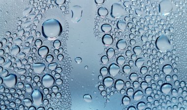Camdaki su damlaları