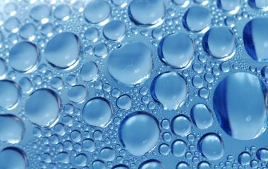 Camdaki su damlaları