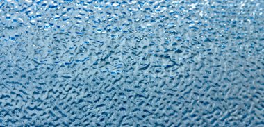 Camdaki su damlacıkları