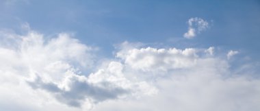 Mavi Gökyüzü Bulutları