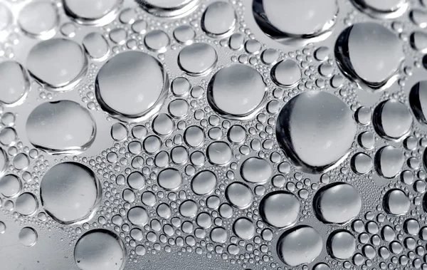 Camdaki su damlaları