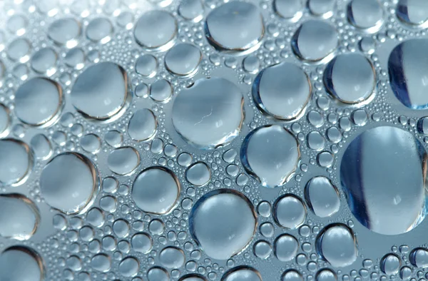 Camdaki su damlaları