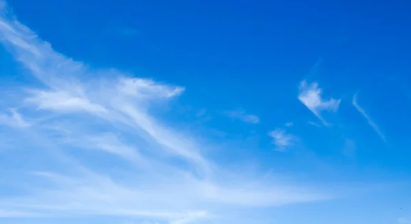 Nuvole di cirri in cielo — Foto Stock