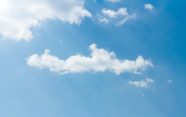 Himlen med strålande solsken — Stockfoto