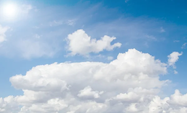 Blue sky with clouds — Stock Photo, Image