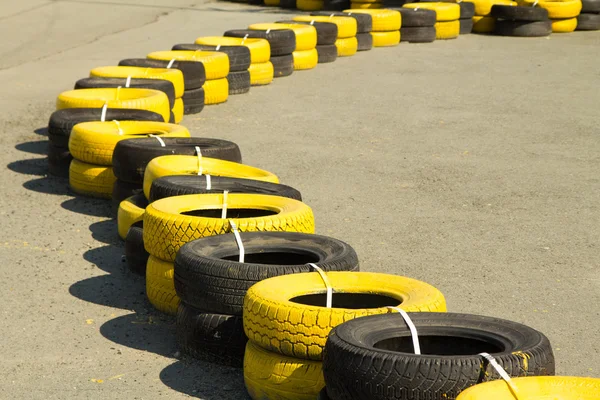 Pneumatici di gomma in pista — Foto Stock