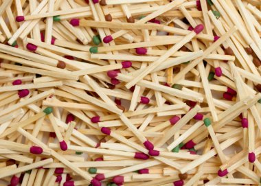 Tahta arka plan ile eşleşir.