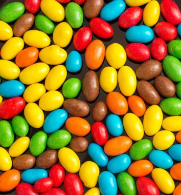 Renkli şekerler yığını