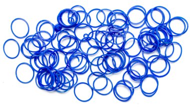 Bir beyaz lastik bantlar