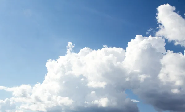 Clouds in blue sky — Stock Photo, Image