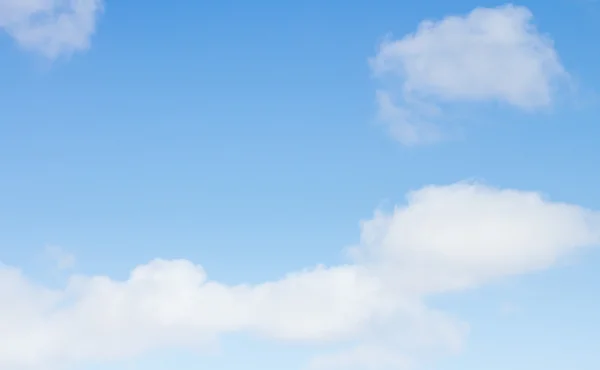 Kék ég felhőkkel — Stock Fotó