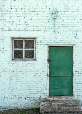 binanın içinde bir pencere