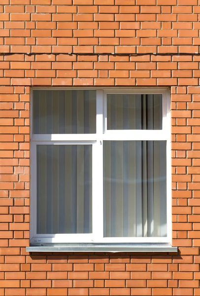 Una ventana en el edificio —  Fotos de Stock