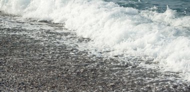 Deniz dalga köpüğü