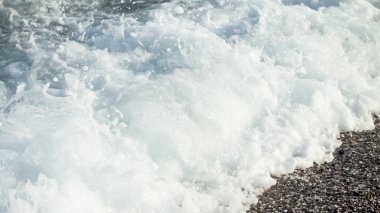 Deniz dalga köpüğü