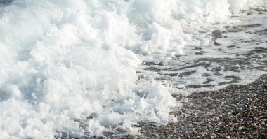 Deniz dalga köpüğü