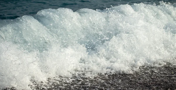 海波浪泡沫 — 图库照片