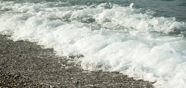 海波浪泡沫 — 图库照片