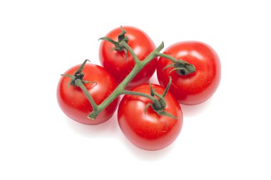 Beyaz arka planda dört kırmızı domates var. Domatesler kare şeklinde dizilir, sapın her iki tarafında da birer domates bulunur. Tazelik ve bolluk kavramı, domatesler olgunlaştıkça