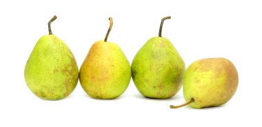 Olgun armutlar beyaz arkaplanda izole