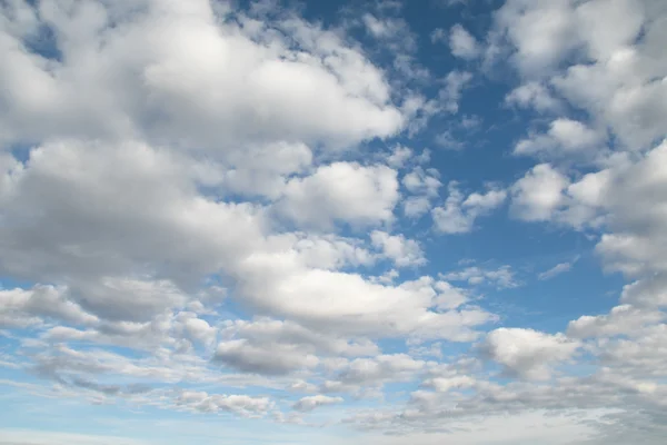 Nubes en el cielo azul, día —  Fotos de Stock