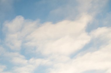 Mavi Gökyüzü Bulutları