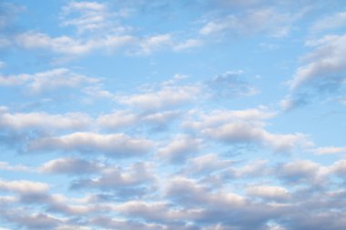 Mavi Gökyüzü Bulutları