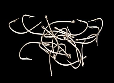 Siyah bir zemin üzerine çelik balıkçılık kanca