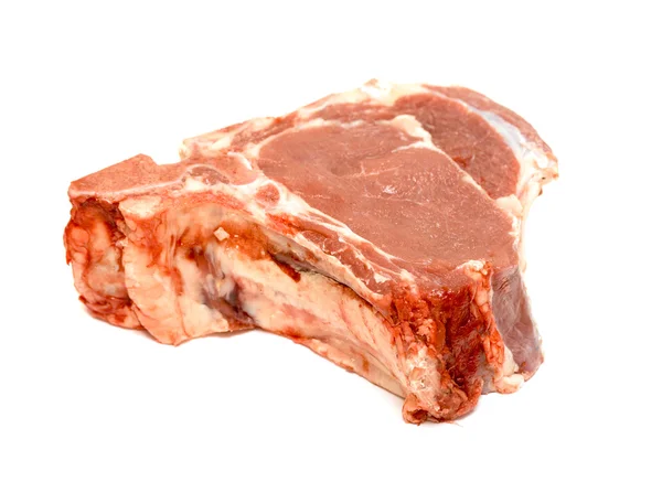 Carne de bovino sobre um fundo branco — Fotografia de Stock