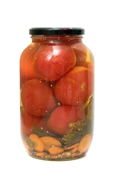 Pot en verre avec tomates marinées sur fond blanc — Photo
