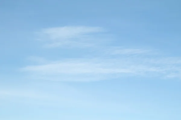 Nubes de cielo azul — Foto de Stock