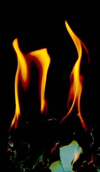 Oheň hoří papír — Stock fotografie