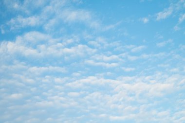 Mavi Gökyüzü Bulutları