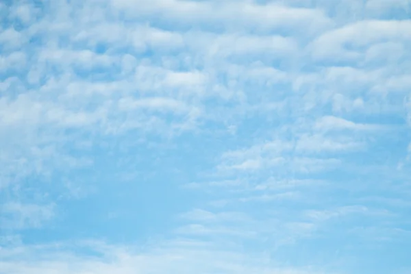 青い空の雲 — ストック写真