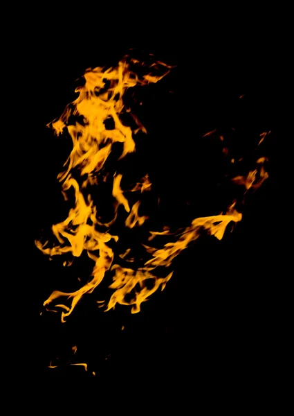 Flammes de feu sur fond noir — Photo