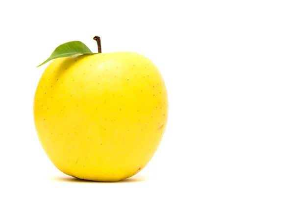 Beyaz arkaplanda sarı elma — Stok fotoğraf