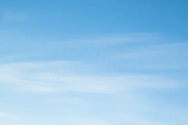 Nuvens céu azul — Fotografia de Stock