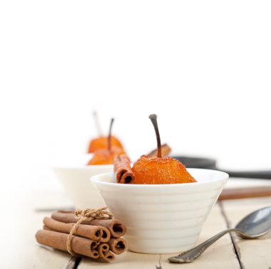 Haşlanmış armut lezzetli ev yapımı tarifi 