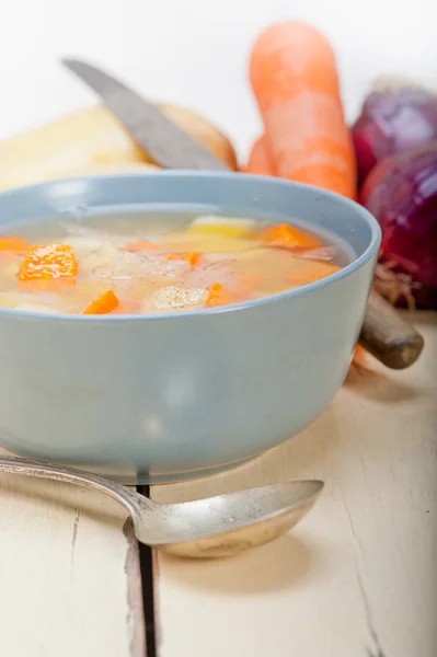 Sopa tradicional de minestrona italiana — Fotografia de Stock