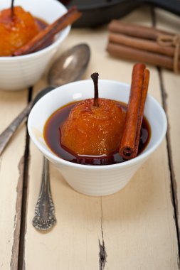 Haşlanmış armut lezzetli ev yapımı tarifi 