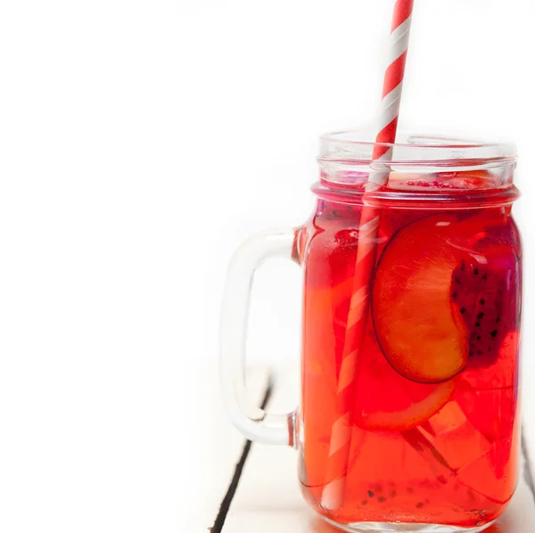 Bebida de ponche de frutas frescas — Fotografia de Stock