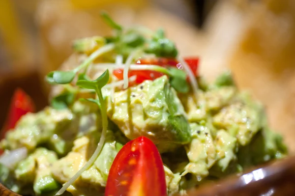 Avocado and shrimps salad — Stock Photo, Image