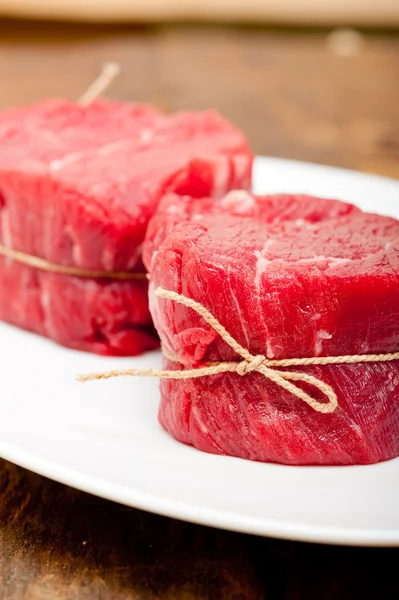 Rohes Rinderfilet Mignon — Stockfoto