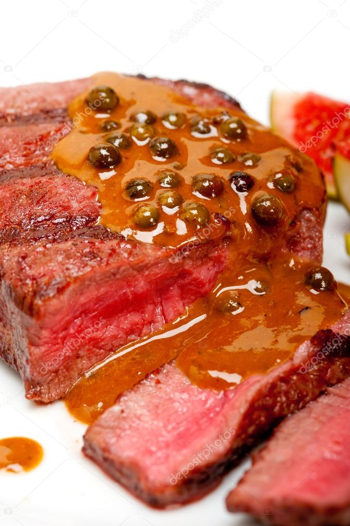 green peppercorn beef filet mignon