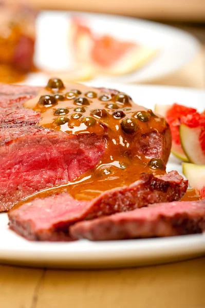 Green peppercorn beef filet mignon — Stock Photo, Image