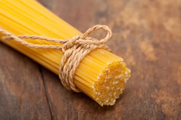 Spaghetti mit italienischen Nudeln — Stockfoto