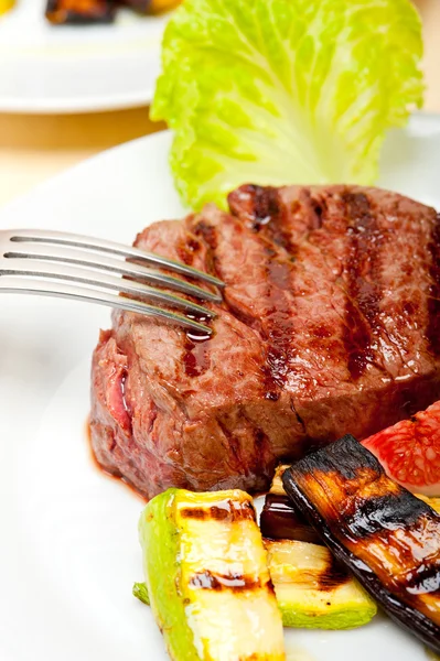 Gegrilde rundvlees filet mignon — Stockfoto